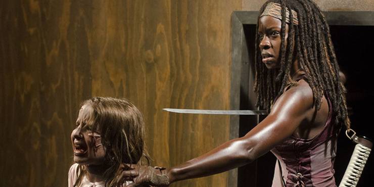 The Walking Dead 10 Scenes That Make Viewers Nervous When Rewatching The Walking Dead 10 Scenes That Make Viewers Nervous When Rewatching